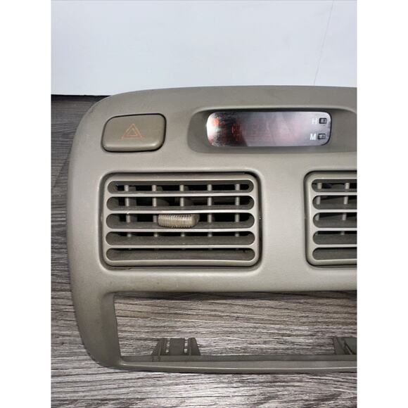1998-2002 Toyota Corolla Center Dash Air Vents Radio Bezel Clock Trim OEM. - Picture 2 of 10